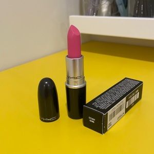 M.A.C lipstick #Steady Going